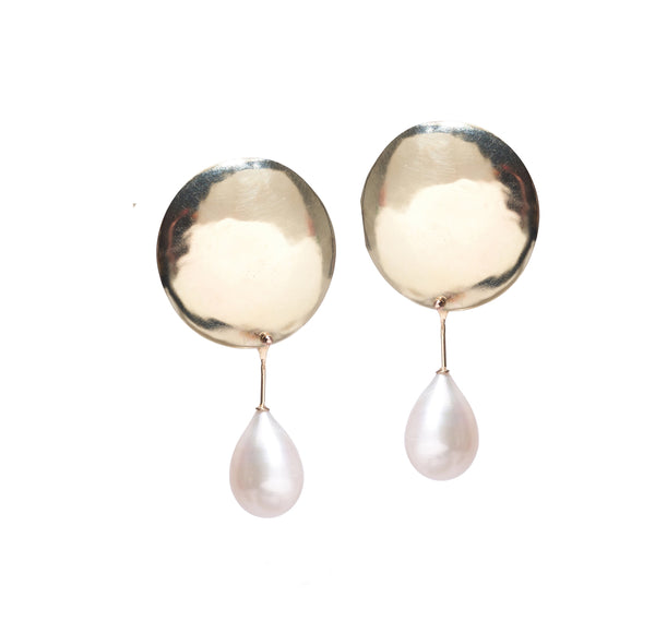 Hilma pearl earrings